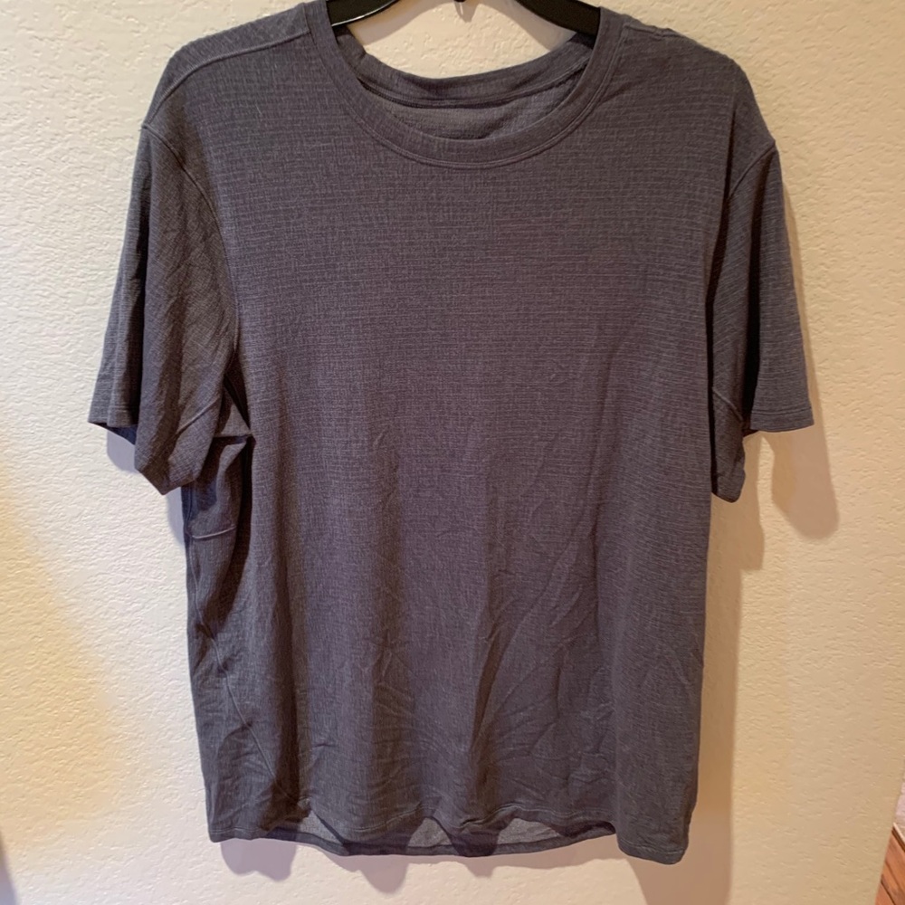 Grey lululemon shirt
